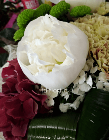 Bouquet  primavera con peonie